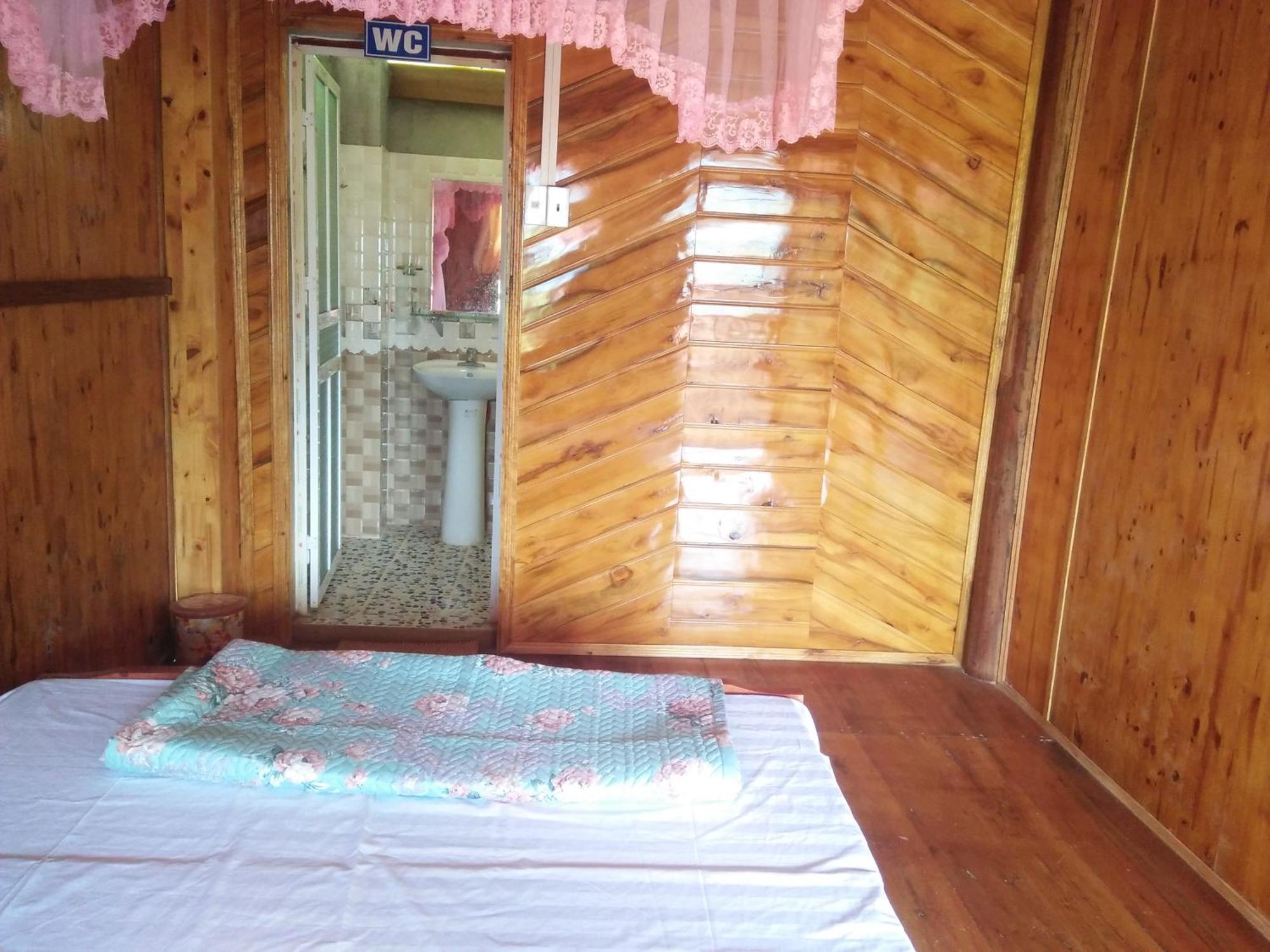 Tran Xuan Homestay Ba Be Village Номер фото